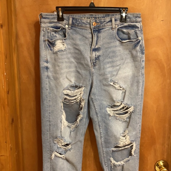 American Eagle Stretch Mom Jeans sz 14 Regular - Picture 2 of 6
